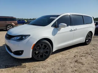 2018 Chrysler Pacifica Touring Plus z VIN 2C4RC1FG5JR315540, wystawiony jako Copart lot #50323075 z przebiegiem 90 055 mil mil oraz Szkoda całkowita • Salvage title. Historia ofert i sprzedaży dostępna na DreamBid. Obrazek 1.