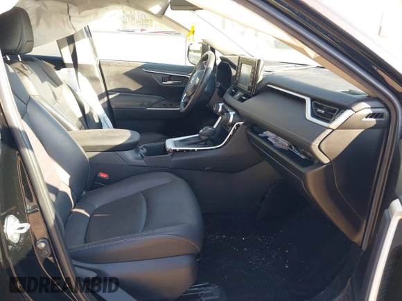 2022 Toyota RAV4 XLE Premium with VIN 2T3A1RFV6NC283890, listed as a IAAI auction lot 42045390 with 69,180 mi miles and . Bid and sale history available at DreamBid. Image 5.