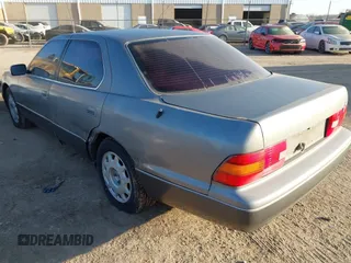1995 Lexus LS 400 z VIN JT8UF22E6S0024843, wystawiony jako IAAI lot #41658927 z przebiegiem Nie podano mil oraz . Historia ofert i sprzedaży dostępna na DreamBid. Obrazek 3.