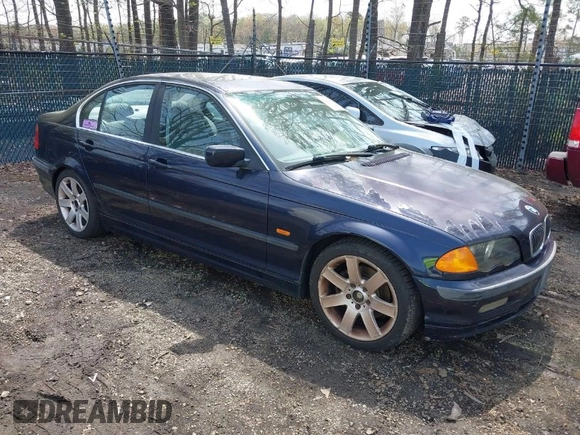 2000 BMW 3 Series 328i with VIN WBAAM5344YJR62535, listed as a IAAI auction lot 41953965 with 225,321 mi miles. Bid and sale history available at carsss.com. Image 1.