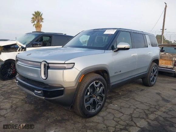 2025 Rivian R1S Adventure with VIN 7PDSGBBA2SN058678, listed as a IAAI auction lot 41429201 with 2,322 mi miles. Bid and sale history available at carsss.com. Image 2.