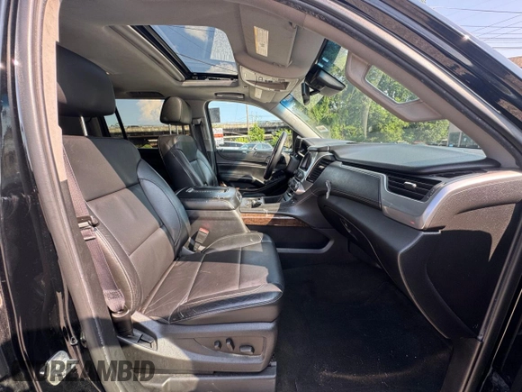 2016 Chevrolet Suburban LT with VIN 1GNSKHKC0GR14614, listed as a Copart auction lot 65295535 with 215,675 mi miles and Clean title. Bid and sale history available at DreamBid. Image 5.