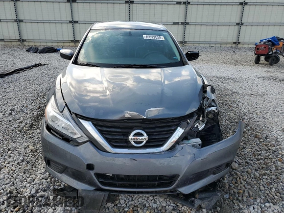 2018 Nissan Altima SR with VIN 1N4AL3AP1JC475560, listed as a Copart auction lot 49029655 with 121,264 mi miles and Salvage Title. Bid and sale history available at DreamBid. Image 5.