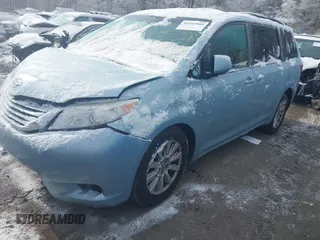 2017 Toyota Sienna LE with VIN 5TDJZ3DC5HS158746, listed as a IAAI auction lot 41343900 with 79,019 mi miles. Bid and sale history available at carsss.com. Image 17.