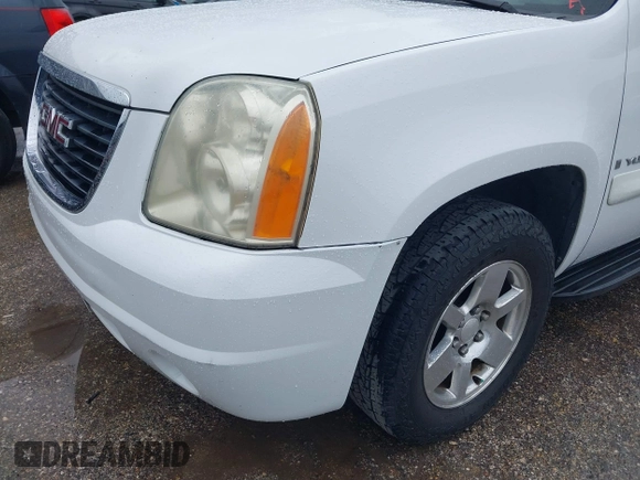 2009 GMC Yukon SLT w/4SA with VIN 1GKFK33049R153415, listed as a IAAI auction lot 41896770 with 182,256 mi miles. Bid and sale history available at carsss.com. Image 6.