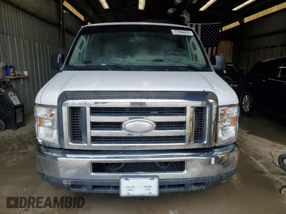 2014 Ford Econoline Passenger XL z VIN 1FBSS3BL1EDA92915, wystawiony jako Copart lot #56422285 z przebiegiem 164 704 mil mil oraz Tytuł czysty. Historia ofert i sprzedaży dostępna na DreamBid. Obrazek 5.
