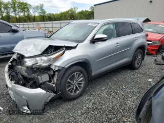 2019 Toyota Highlander SE z VIN 5TDJZRFH0KS593872, wystawiony jako Copart lot #52944985 z przebiegiem 78 122 mil mil oraz Szkoda całkowita • Salvage title. Historia ofert i sprzedaży dostępna na DreamBid. Obrazek 1.