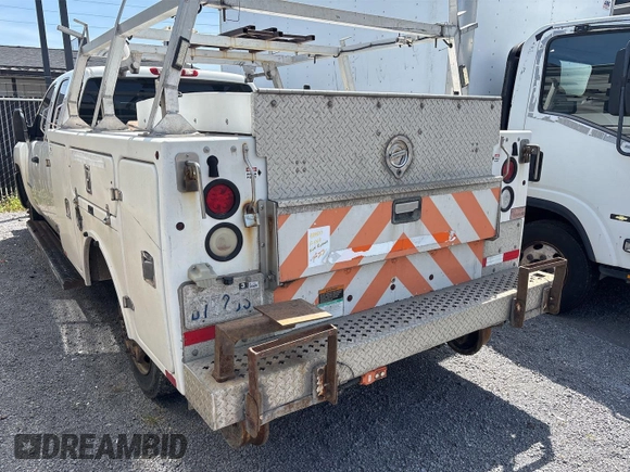 2009 Chevrolet Silverado 3500HD with VIN 1GBHK79K79E156633, listed as a IAAI auction lot 42610304 with Not provided miles and . Bid and sale history available at DreamBid. Image 6.