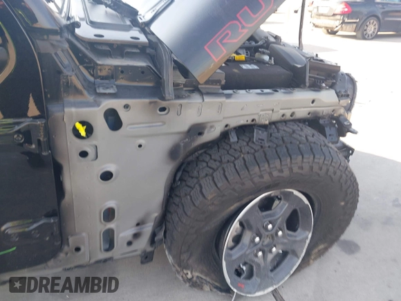 2023 Jeep Gladiator Rubicon z VIN 1C6JJTBGXPL543787, wystawiony jako IAAI lot #40963799 z przebiegiem 5 402 mil mil oraz . Historia ofert i sprzedaży dostępna na DreamBid. Obrazek 19.