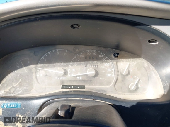 1996 Ford Explorer XL z VIN 1FMDU34X8TUA58168, wystawiony jako IAAI lot #41423645 z przebiegiem 121 839 mil mil oraz . Historia ofert i sprzedaży dostępna na DreamBid. Obrazek 7.