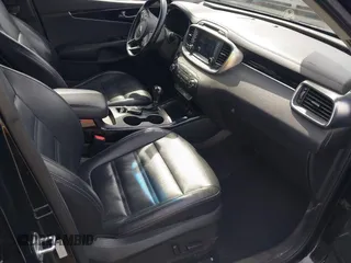 2017 Kia Sorento EX with VIN 5XYPHDA53HG304583, listed as a IAAI auction lot 41845911 with 109,169 mi miles and . Bid and sale history available at DreamBid. Image 5.