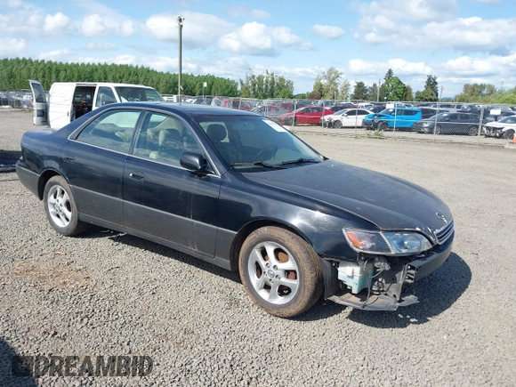 2001 Lexus ES 300 with VIN JT8BF28G010316809, listed as a IAAI auction lot 42175771 with 235,150 mi miles and . Bid and sale history available at carsss.com. Image 1.