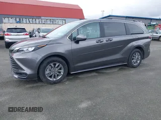 2024 Toyota Sienna LE with VIN 5TDKSKFC6RS140774, listed as a IAAI auction lot 41991677 with 5,433 mi miles. Bid and sale history available at carsss.com. Image 17.