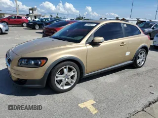 2008 Volvo C30 Version 1.0 z VIN YV1MK672382080958, wystawiony jako Copart lot #73855914 z przebiegiem 49 570 mil mil oraz Nie do naprawy. Historia ofert i sprzedaży dostępna na DreamBid. Obrazek 1.