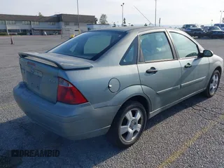 2006 Ford Focus S with VIN 1FAFP34N66W109359, listed as a IAAI auction lot 41975720 with 229,870 mi miles and . Bid and sale history available at carsss.com. Image 4.