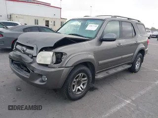 2007 Toyota Sequoia SR5 with VIN 5TDZT34A07S296602, listed as a IAAI auction lot 42067710 with 180,685 mi miles. Bid and sale history available at carsss.com. Image 17.