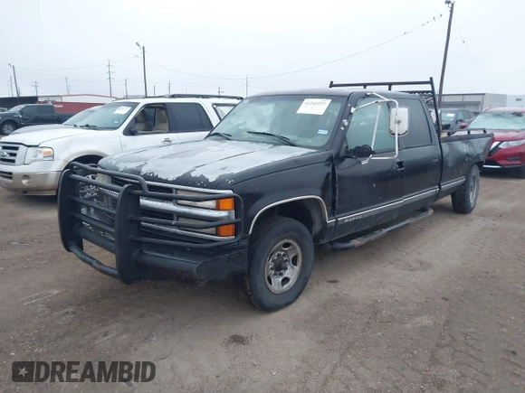 1998 Chevrolet Silverado 3500 z VIN 1GCGC33J1WF004222, wystawiony jako IAAI lot #41242237 z przebiegiem 174 800 mil mil oraz . Historia ofert i sprzedaży dostępna na DreamBid. Obrazek 2.