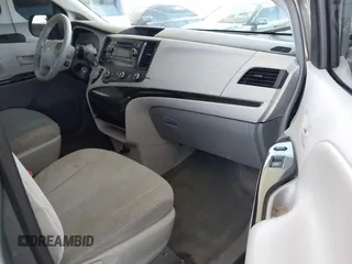 2014 Toyota Sienna L with VIN 5TDZK3DC6ES441417, listed as a IAAI auction lot 41950033 with 170,804 mi miles. Bid and sale history available at carsss.com. Image 5.