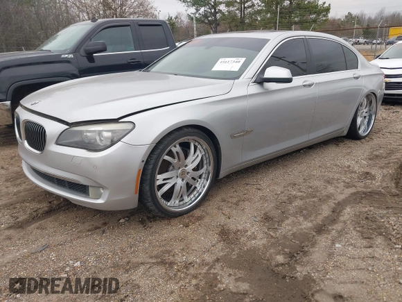 2011 BMW 7 Series 740Li with VIN WBAKB4C5XBC575254, listed as a IAAI auction lot 41617340 with 105,307 mi miles. Bid and sale history available at carsss.com. Image 2.