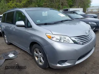 2016 Toyota Sienna LE AAS с VIN 5TDKK3DCXGS720356, выставлен на аукционе IAAI как лот 42170541 с пробегом 98 260 миль миль и . История ставок и продаж доступна на DreamBid. Изображение 1.