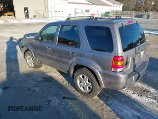 2007 Ford Escape Limited with VIN 1FMYU94197KA86109, listed as a IAAI auction lot 41307079 with 186,606 mi miles. Bid and sale history available at carsss.com. Image 3.