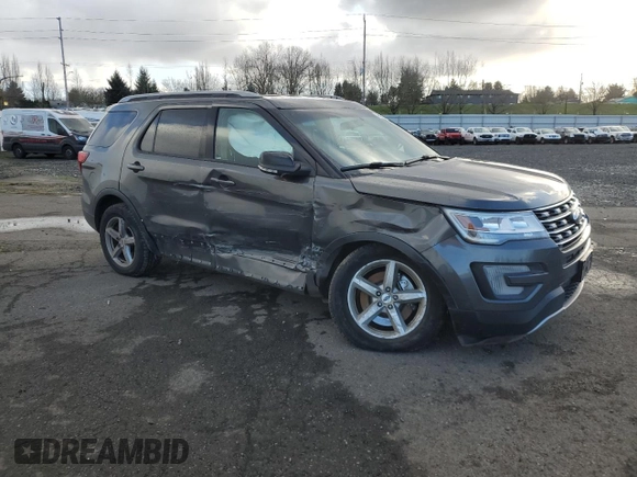 2017 Ford Explorer XLT with VIN 1FM5K8D87HGE12879, listed as a Copart auction lot 46626775 with 121,654 mi miles and Salvage Title. Bid and sale history available at carsss.com. Image 4.