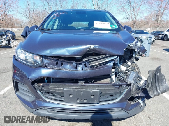 2018 Chevrolet Trax LS with VIN 3GNCJNSB6JL322725, listed as a IAAI auction lot 41890983 with 80,358 mi miles and . Bid and sale history available at carsss.com. Image 6.