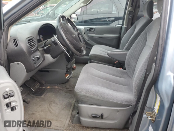 2005 Dodge Caravan SXT with VIN 2D4GP44L25R565890, listed as a Copart auction lot 42324244 with 203,174 mi miles and Non Repairable. Bid and sale history available at carsss.com. Image 7.