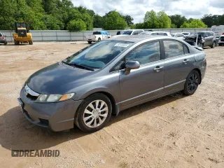 2009 Honda Civic LX z VIN 19XFA16509E036176, wystawiony jako Copart lot #56045005 z przebiegiem 198 479 mil mil oraz Szkody całkowita. Historia ofert i sprzedaży dostępna na DreamBid. Obrazek 1.