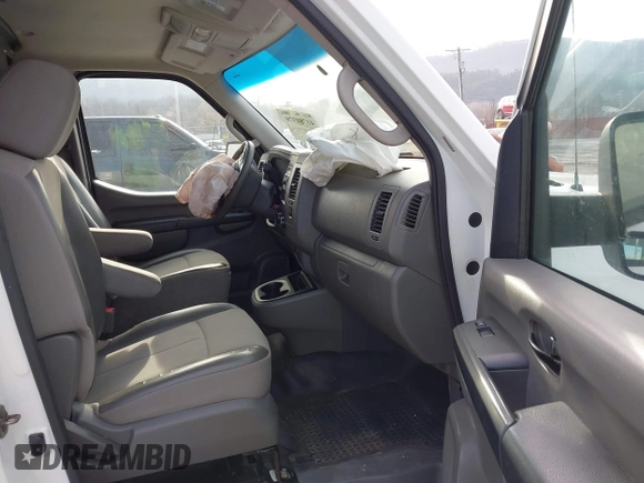 2013 Nissan NV S with VIN 1N6BF0KL1DN106560, listed as a IAAI auction lot 41780379 with 181,657 mi miles. Bid and sale history available at carsss.com. Image 5.