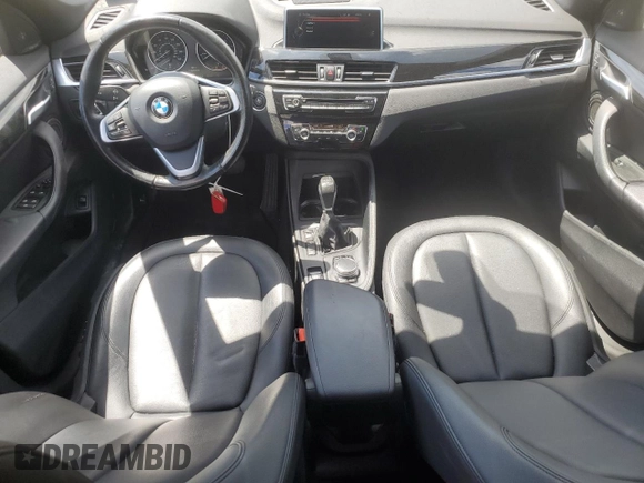 2017 BMW X1 xDrive28i z VIN WBXHT3C39H5F72979, wystawiony jako Copart lot #56003625 z przebiegiem 101 184 mil mil oraz Szkoda całkowita • Salvage title. Historia ofert i sprzedaży dostępna na DreamBid. Obrazek 8.