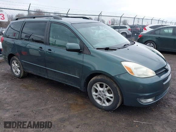 2004 Toyota Sienna XLE with VIN 5TDBA22C64S004906, listed as a IAAI auction lot 41892748 with 182,444 mi miles. Bid and sale history available at carsss.com. Image 1.