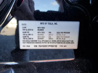 2023 Tesla Model Y Long Range z VIN 7SAYGDEE1PF865195, wystawiony jako Copart lot #57455765 z przebiegiem 32 011 mil mil oraz Szkoda całkowita • Salvage title. Historia ofert i sprzedaży dostępna na DreamBid. Obrazek 13.