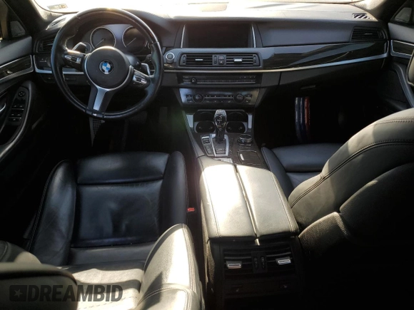 2016 BMW 5 Series 550i xDrive z VIN WBAKP9C54GD980929, wystawiony jako Copart lot #49449355 z przebiegiem 186 549 mil mil oraz Szkoda całkowita • Salvage title. Historia ofert i sprzedaży dostępna na DreamBid. Obrazek 8.