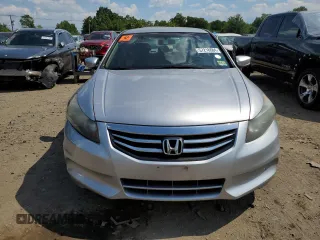 2011 Honda Accord LX z VIN 1HGCP2F37BA147663, wystawiony jako Copart lot #85851174 z przebiegiem Nie podano mil oraz Szkoda całkowita • Salvage title. Historia ofert i sprzedaży dostępna na DreamBid. Obrazek 5.