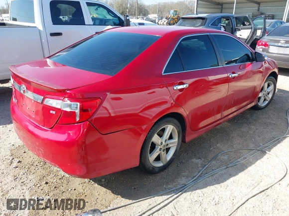 2014 Toyota Camry L with VIN 4T1BF1FK1EU817205, listed as a IAAI auction lot 41753999 with 162,984 mi miles. Bid and sale history available at carsss.com. Image 4.