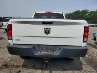 2015 Ram 1500 Express z VIN 3C6JR6AG7FG569786, wystawiony jako Copart lot #56366865 z przebiegiem Nie podano mil oraz Czysty tytuł • Clean title. Historia ofert i sprzedaży dostępna na DreamBid. Obrazek 6.