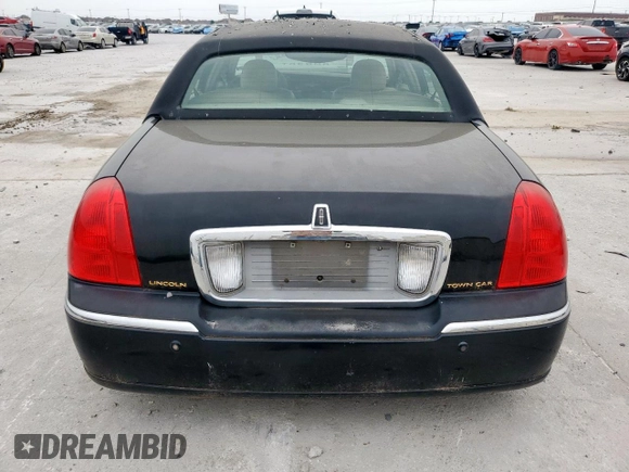 2004 Lincoln Town Car Ultimate z VIN 1LNHM83W14Y660640, wystawiony jako Copart lot #53652685 z przebiegiem 147 781 mil mil oraz Czysty tytuł • Clean title. Historia ofert i sprzedaży dostępna na DreamBid. Obrazek 6.