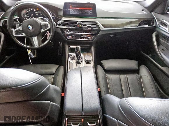 2019 BMW 5 Series 530i z VIN WBAJA5C57KBX86311, wystawiony jako Copart lot #57868065 z przebiegiem 109 573 mil mil oraz Czysty tytuł • Clean title. Historia ofert i sprzedaży dostępna na DreamBid. Obrazek 8.