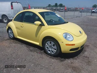 2009 Volkswagen Beetle S with VIN 3VWPW31C89M508473, listed as a IAAI auction lot 42462187 with 91,710 mi miles and . Bid and sale history available at DreamBid. Image 1.
