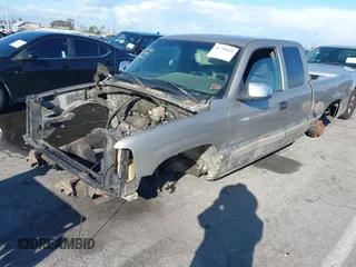 2002 Chevrolet Silverado 1500 LS with VIN 2GCEC19V421358727, listed as a IAAI auction lot 41758801 with 1 mi miles. Bid and sale history available at carsss.com. Image 2.