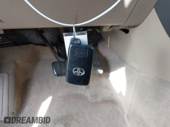 2011 Toyota RAV4 Ltd with VIN 2T3YF4DV5BW095202, listed as a IAAI auction lot 41732448 with 152,257 mi miles. Bid and sale history available at carsss.com. Image 11.