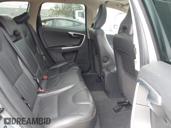 2010 Volvo XC60 3.2L with VIN YV4960DL5A2106408, listed as a IAAI auction lot 42047320 with 179,847 mi miles. Bid and sale history available at carsss.com. Image 8.