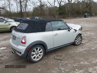 2011 MINI Convertible S с VIN WMWZP3C55BTX82922, выставлен на аукционе IAAI как лот 41408777 с пробегом 82 764 миль миль и . История ставок и продаж доступна на DreamBid. Изображение 4.