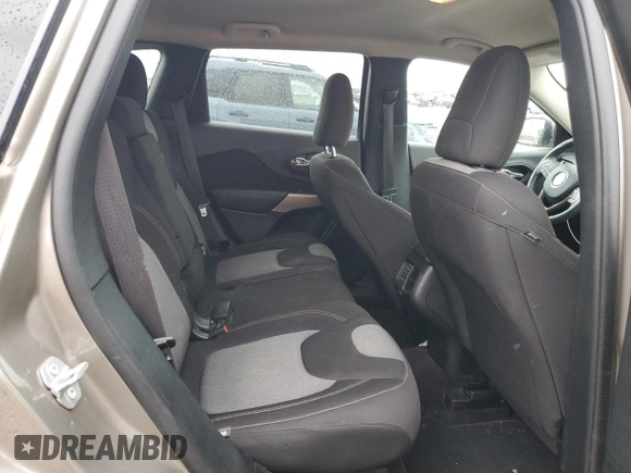 2018 Jeep Cherokee Latitude с VIN 1C4PJLCB3JD573513, выставлен на аукционе Copart как лот 57308025 с пробегом 69 086 миль миль и Списание • Salvage title. История ставок и продаж доступна на DreamBid. Изображение 10.