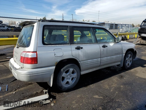 2001 Subaru Forester S w/Premium Pkg with VIN JF1SF65661H723898, listed as a Copart auction lot 45386555 with 139,820 mi miles and Salvage Title. Bid and sale history available at carsss.com. Image 3.