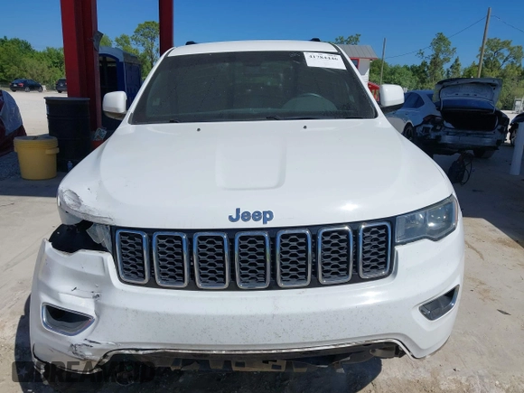 2018 Jeep Grand Cherokee Altitude with VIN 1C4RJEAG6JC270735, listed as a IAAI auction lot 41784446 with 122,263 mi miles. Bid and sale history available at carsss.com. Image 13.