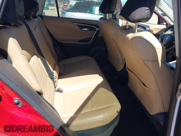 2021 Toyota RAV4 Hybrid LE with VIN 4T3B6RFV3MU047815, listed as a IAAI auction lot 41803677 with 98,992 mi miles. Bid and sale history available at carsss.com. Image 8.
