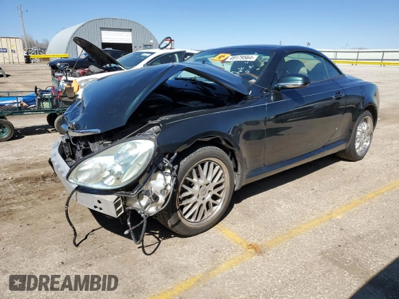2005 Lexus SC 430 z VIN JTHFN48Y550070001, wystawiony jako Copart lot #49179564 z przebiegiem Nie podano mil oraz Szkoda całkowita • Salvage title. Historia ofert i sprzedaży dostępna na DreamBid. Obrazek 1.