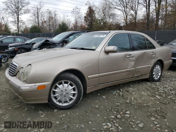 2001 Mercedes-Benz E-Class AWD with VIN WDBJF82J31X054634, listed as a Copart auction lot 81686174 with 139,746 mi miles and Salvage Title. Bid and sale history available at carsss.com. Image 1.